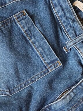 Women's Straight-Leg Denim Jeans in Blue